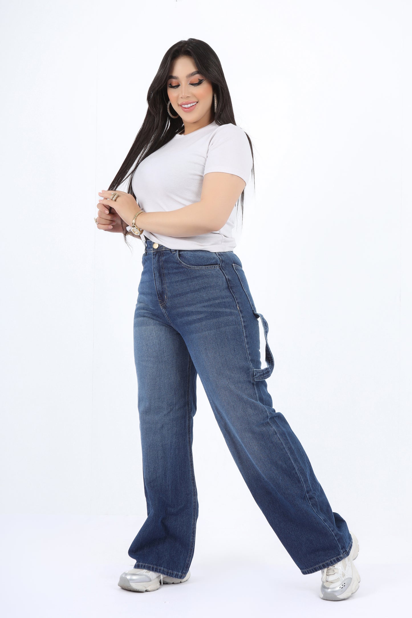 Women’s Wide-Leg Jeans
