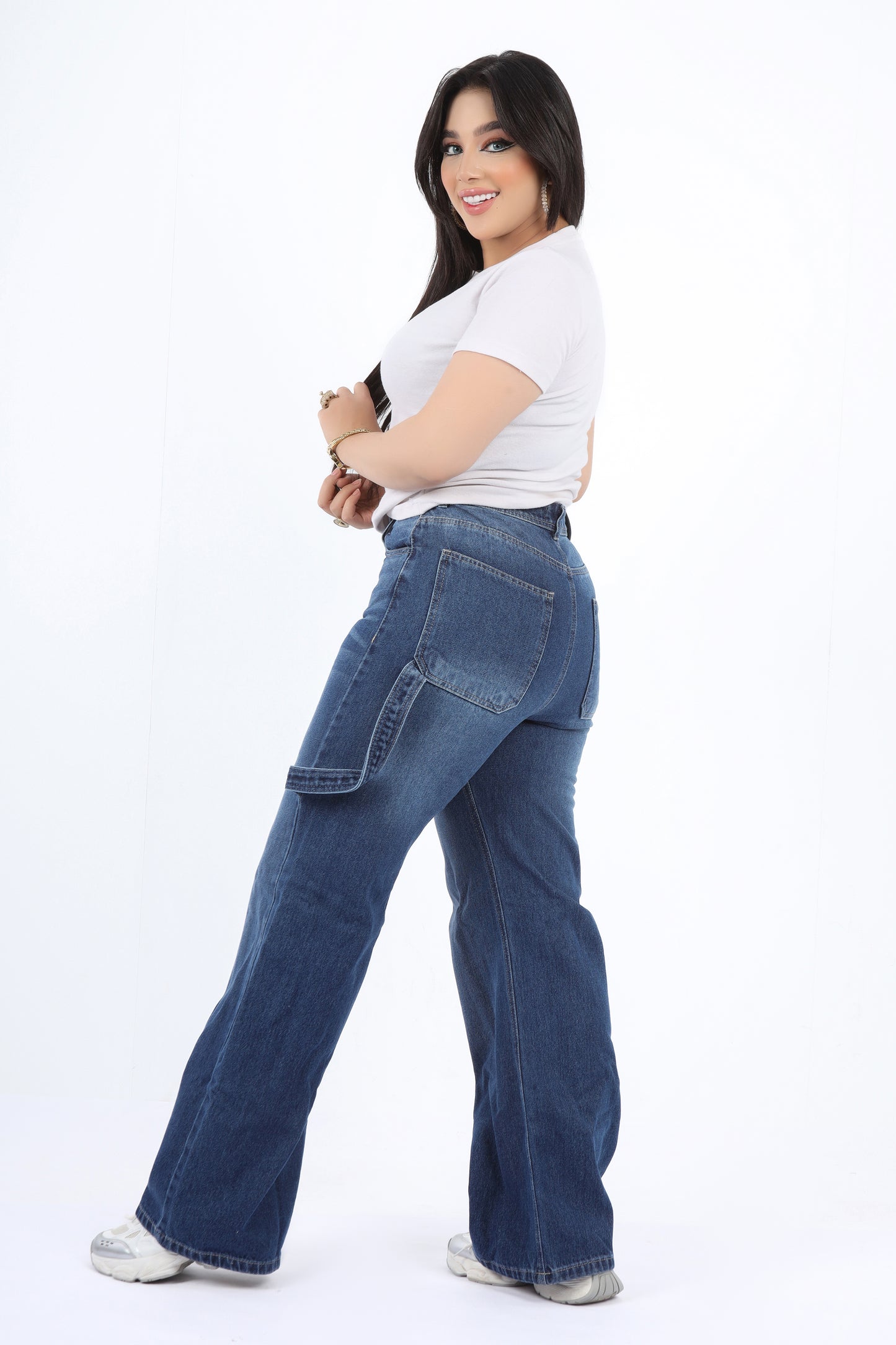 Women’s Wide-Leg Jeans