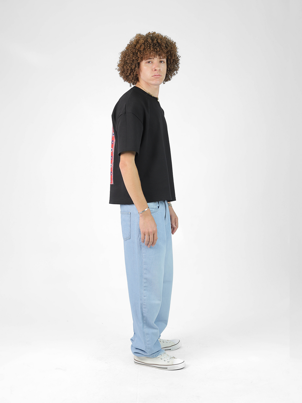 Men’s Wide-Leg Jeans