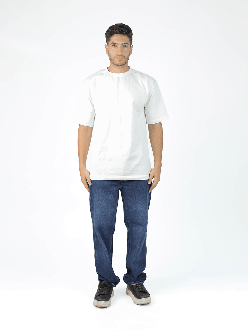 Men’s Wide-Leg Jeans