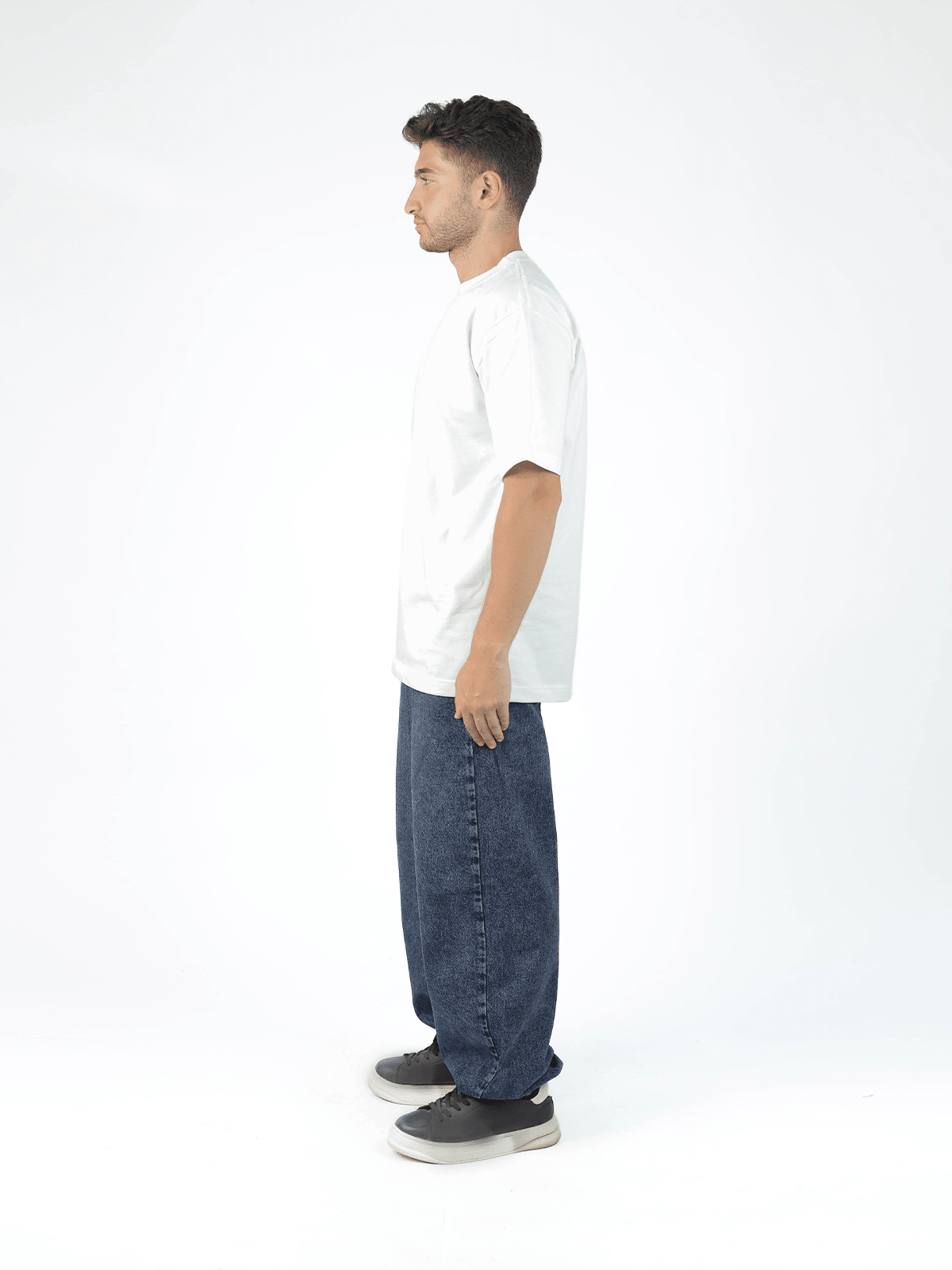 Men’s Wide-Leg Jeans