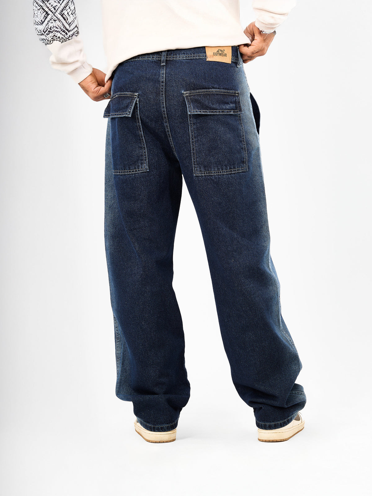 Men’s Wide-Leg Jeans