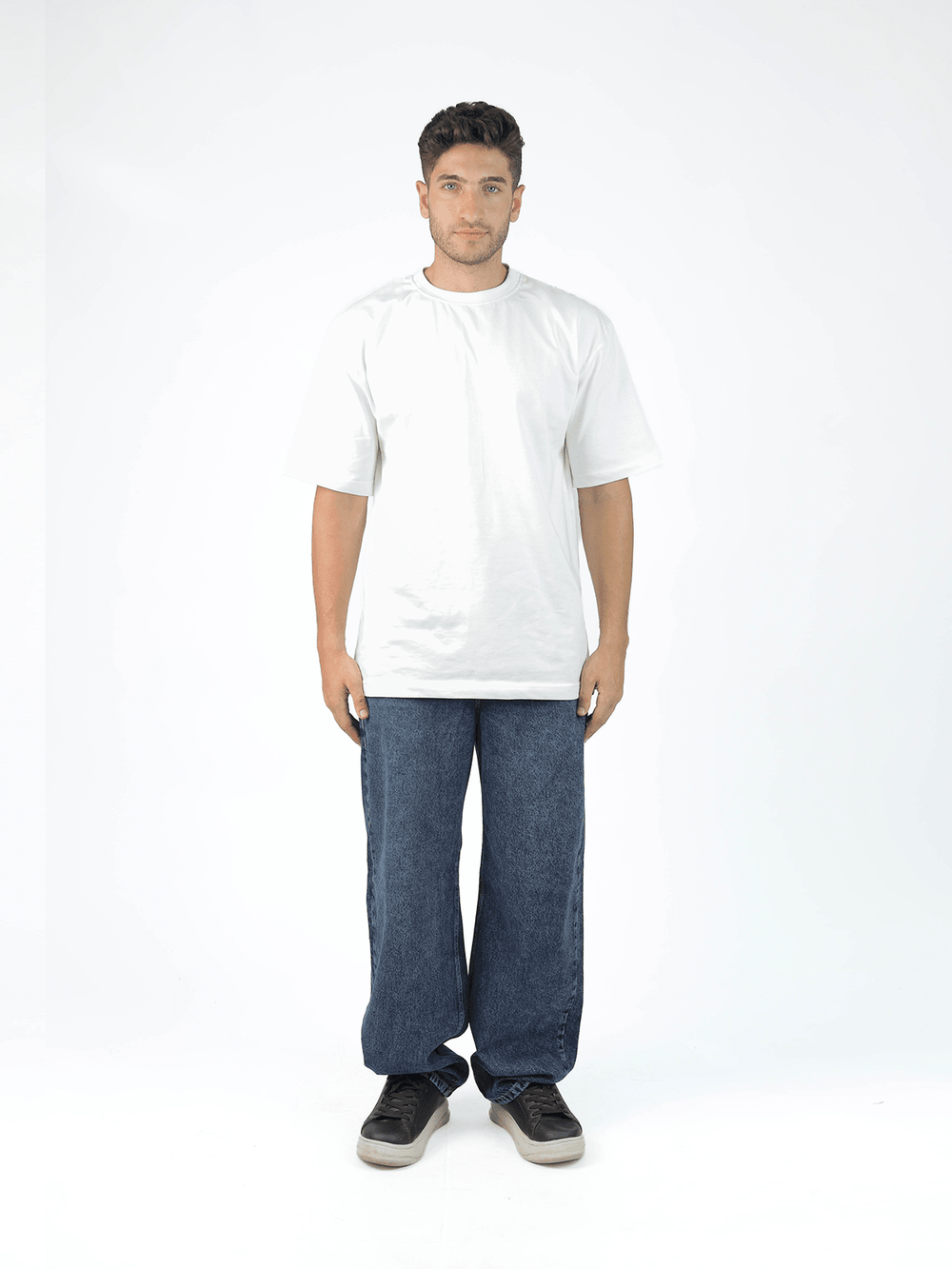 Men’s Wide-Leg Jeans