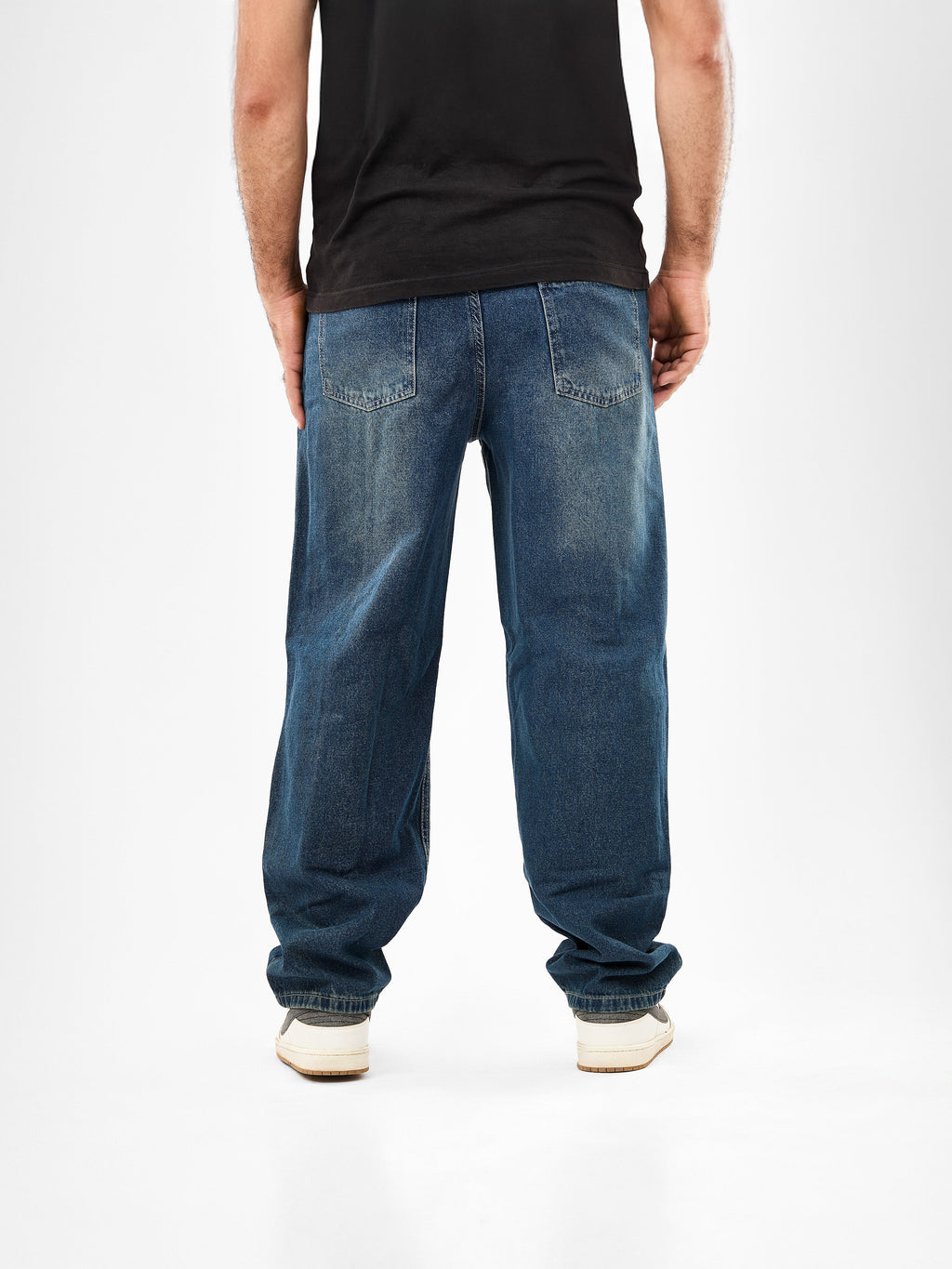 Men’s Wide-Leg Jeans
