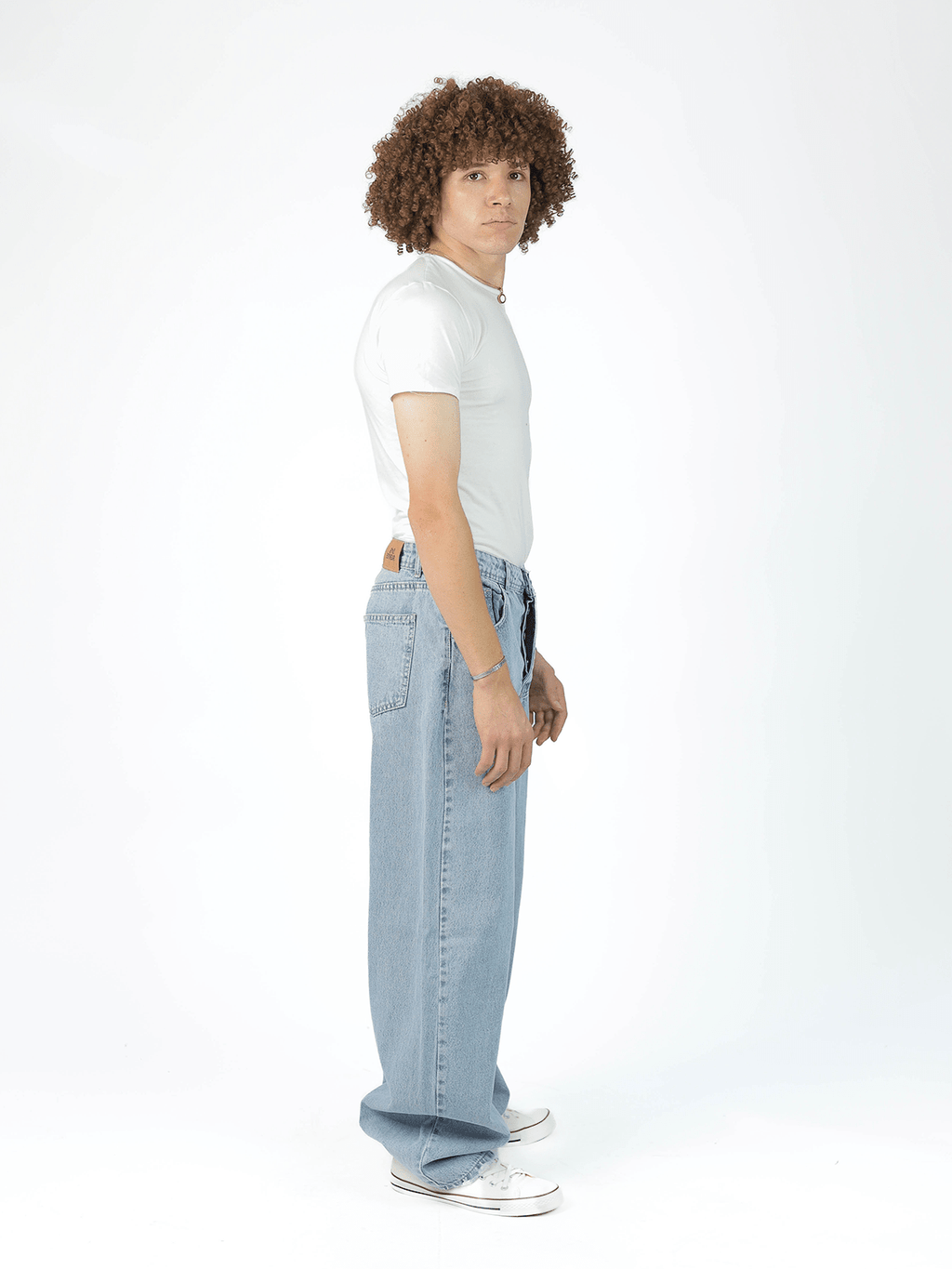 Men’s Wide-Leg Jeans