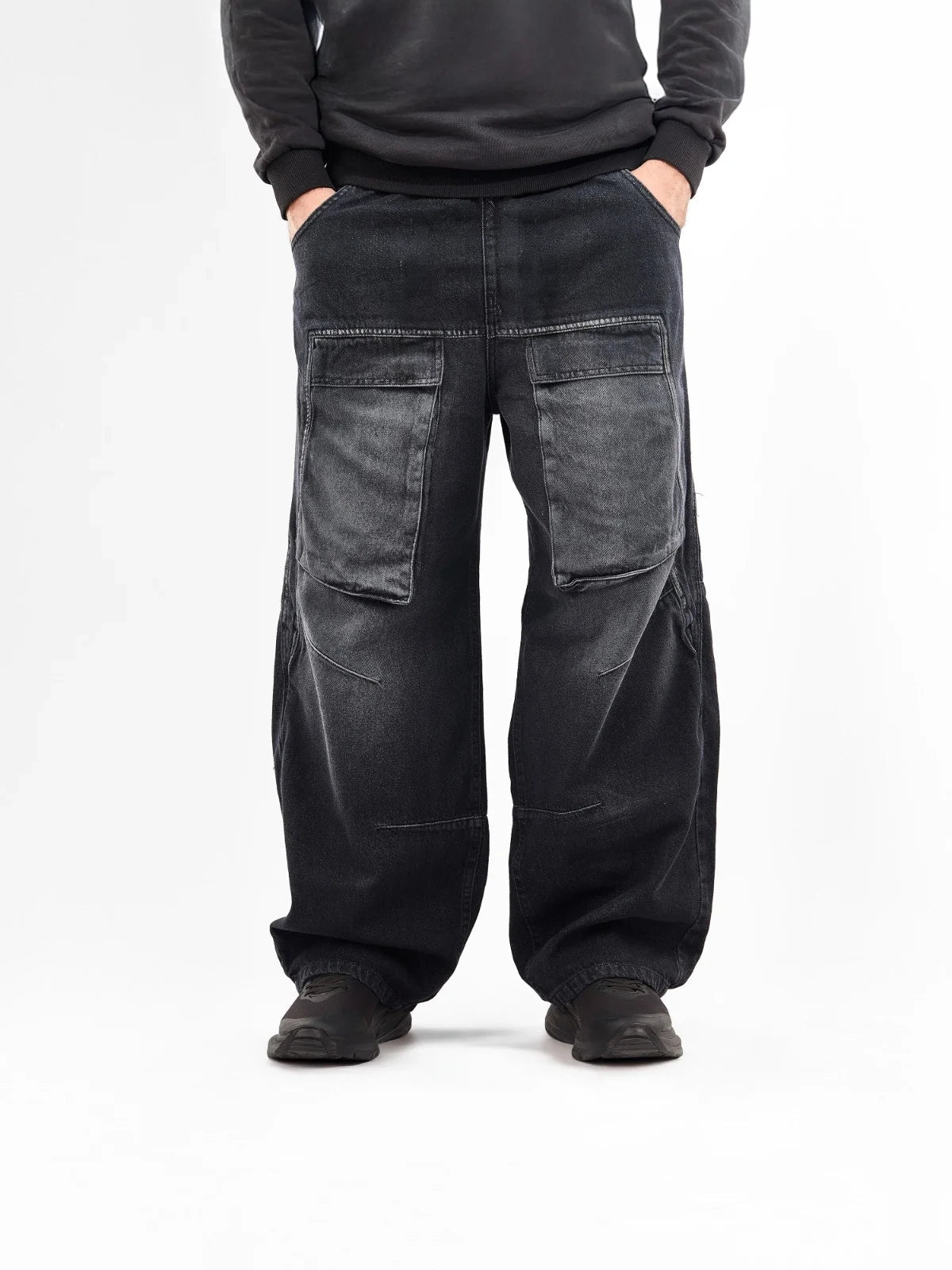 Men’s Wide-Leg Jeans
