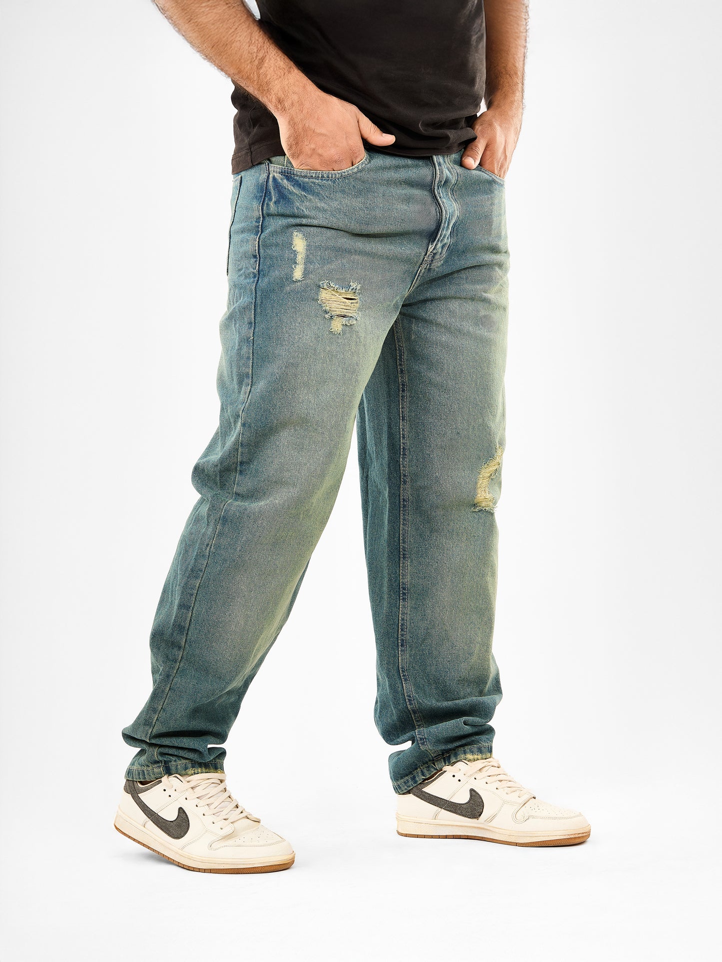 Men’s Wide-Leg Jeans
