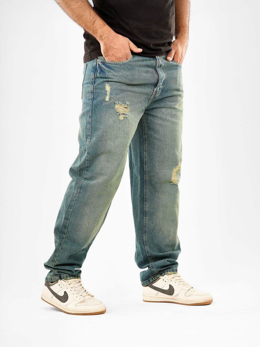 Men’s Wide-Leg Jeans