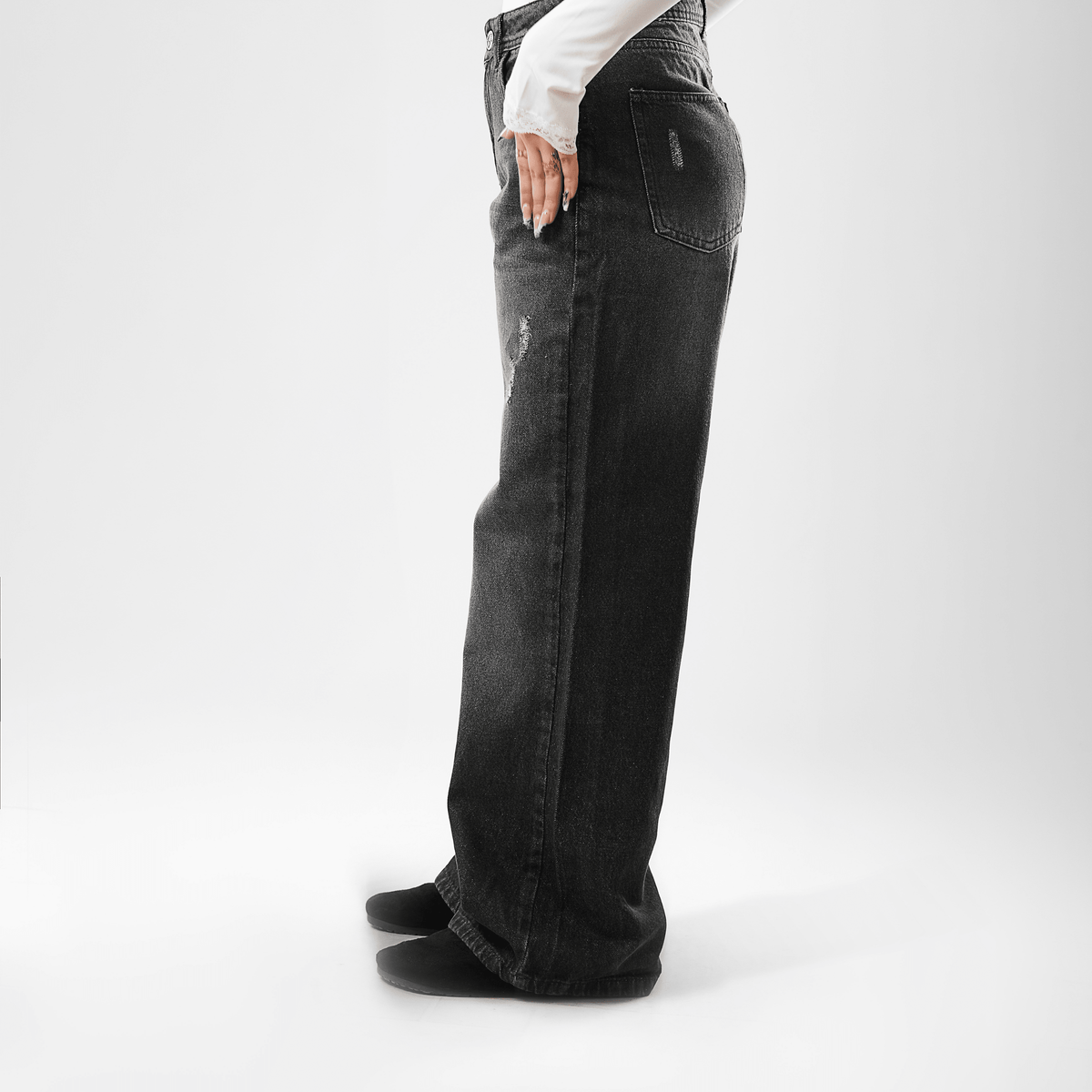 Women’s Wide-Leg Jeans
