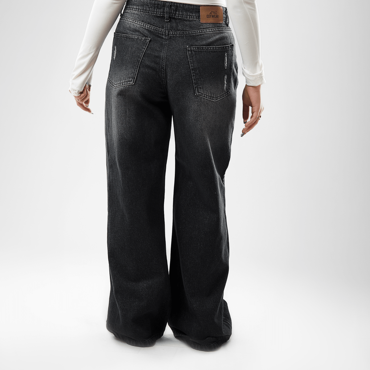 Women’s Wide-Leg Jeans